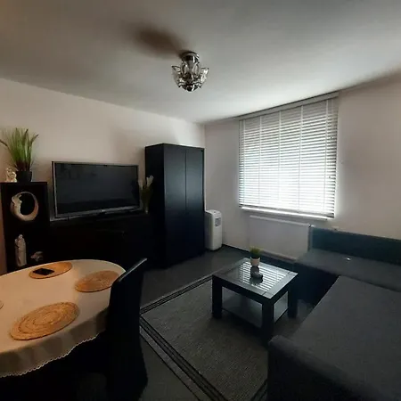 Auroraboguszow Apartment *